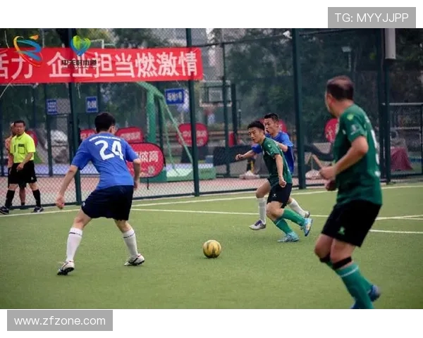 足球比赛中是否可以同时进行两场比赛以提高观赏性和竞技性